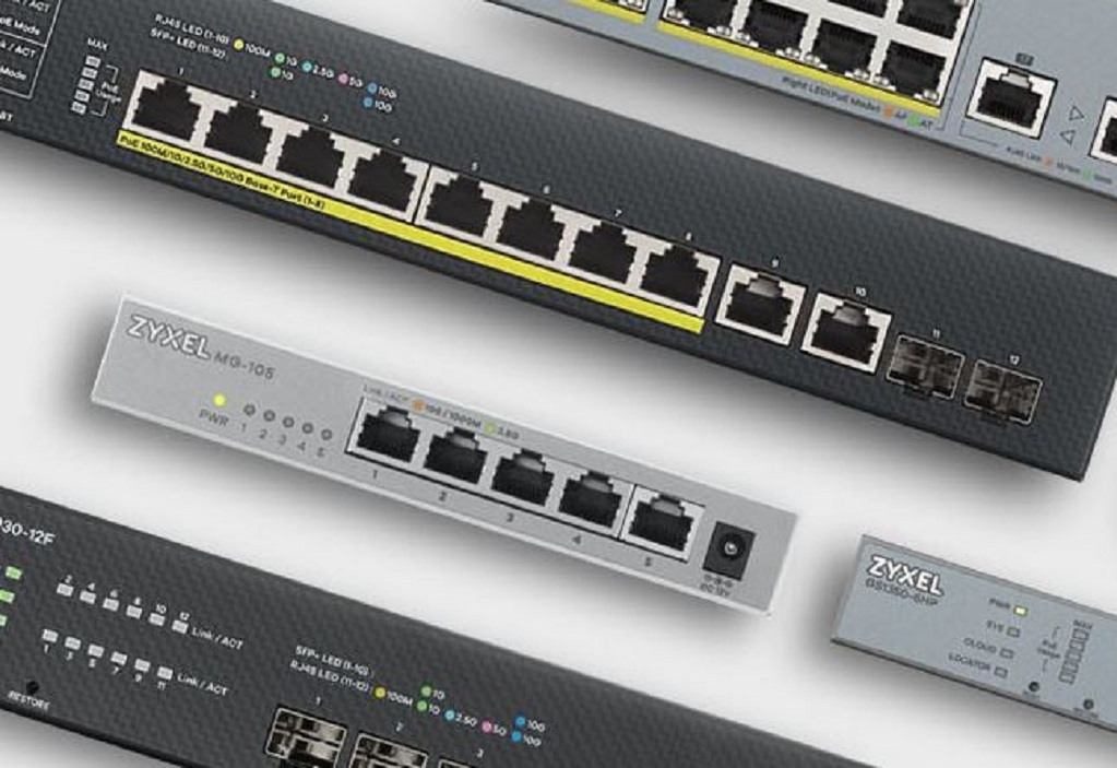 Werkzeuge und Techniker bei der Installation